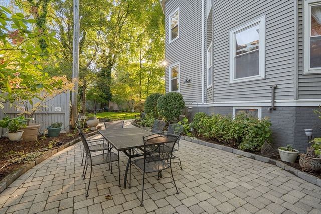 59-R Ellery St, Cambridge, MA 02138