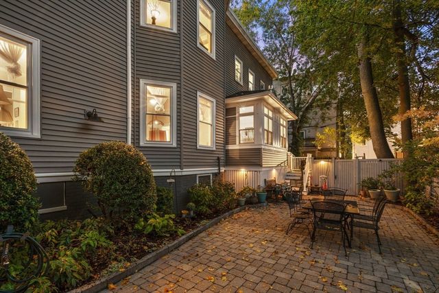 59-R Ellery St, Cambridge, MA 02138