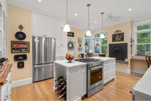 59-R Ellery St, Cambridge, MA 02138