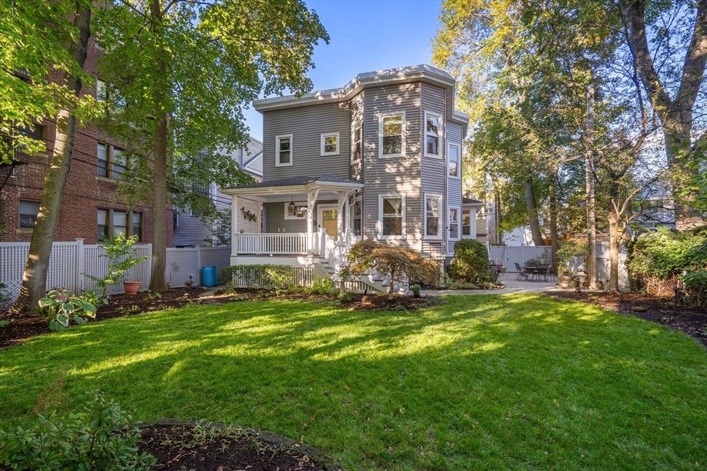 59-R Ellery St, Cambridge, MA 02138