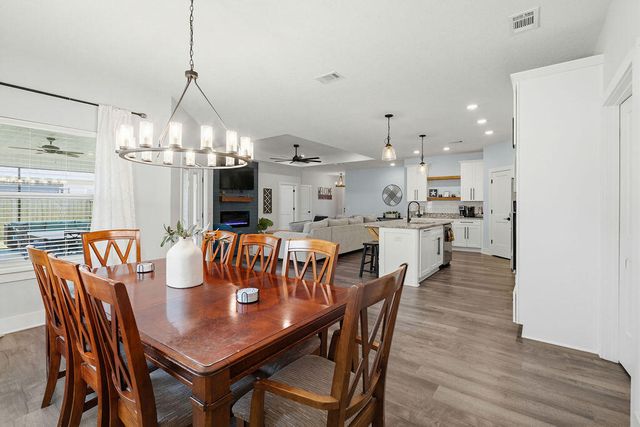 9264 Ridge Road, Navarre, FL 32566