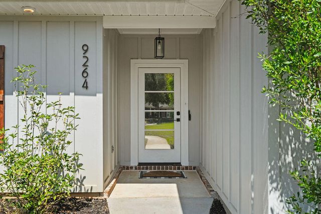 9264 Ridge Road, Navarre, FL 32566