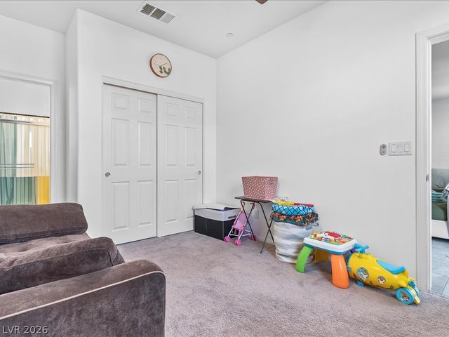 6082 Rose Springs Avenue, Las Vegas, NV 89130