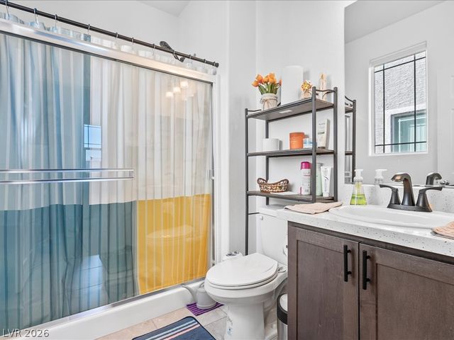 6082 Rose Springs Avenue, Las Vegas, NV 89130