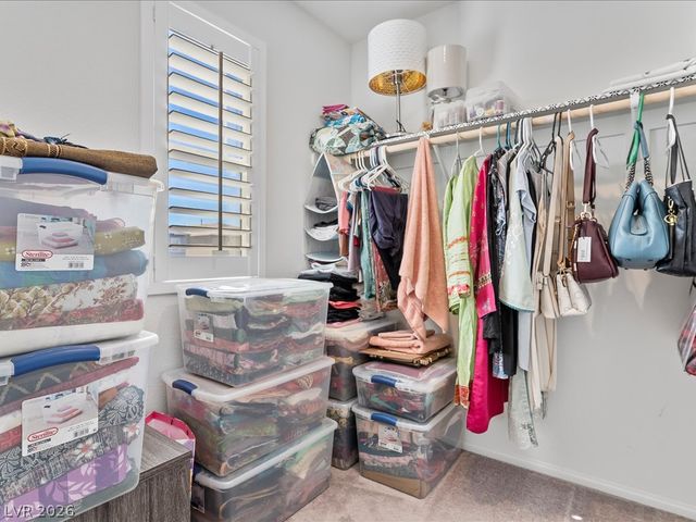 6082 Rose Springs Avenue, Las Vegas, NV 89130