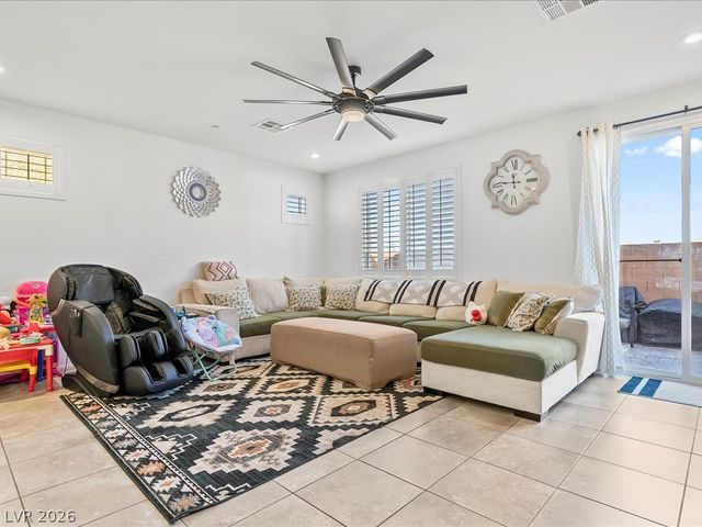 6082 Rose Springs Avenue, Las Vegas, NV 89130