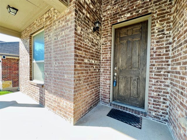 5644 Salt Springs Drive, Fort Worth, TX 76179