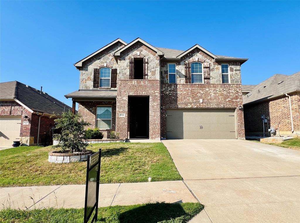 5644 Salt Springs Drive, Fort Worth, TX 76179
