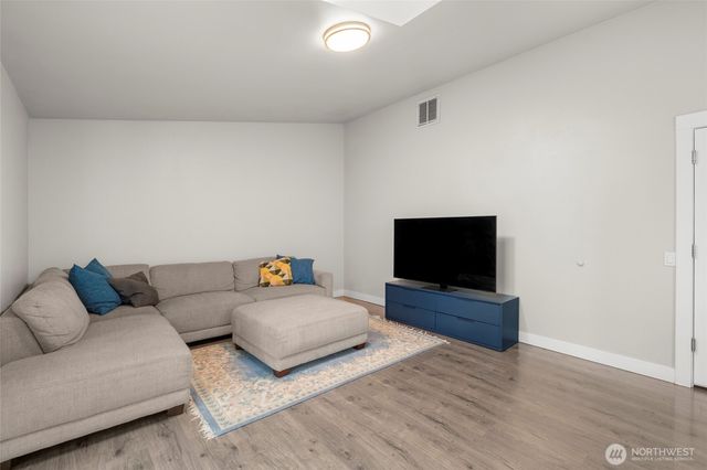 6119 Winnwood Loop SE, Olympia, WA 98513