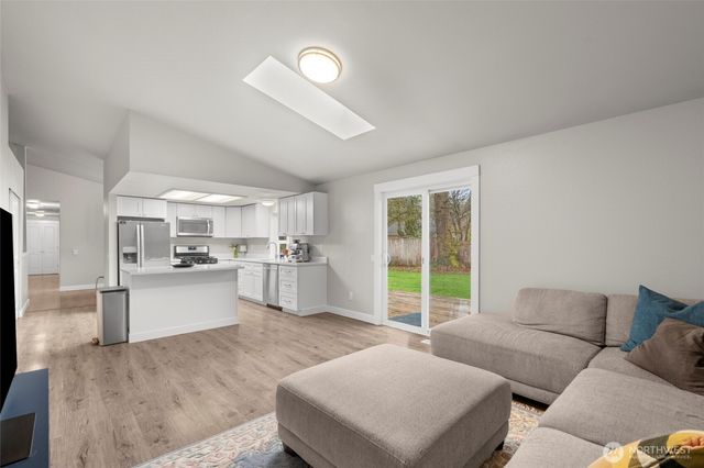 6119 Winnwood Loop SE, Olympia, WA 98513