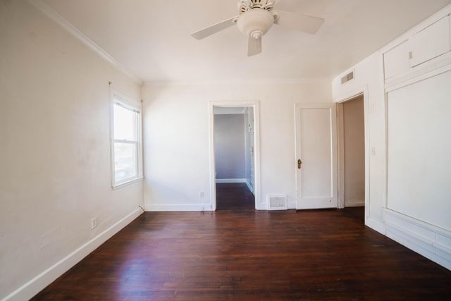895 E Cross Avenue, Tulare, CA 93274
