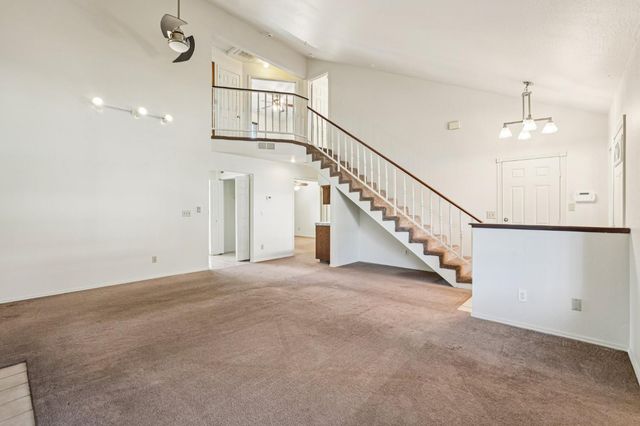 330 Finch Run, Lodi, CA 95240