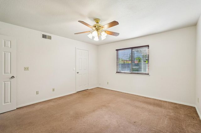 330 Finch Run, Lodi, CA 95240