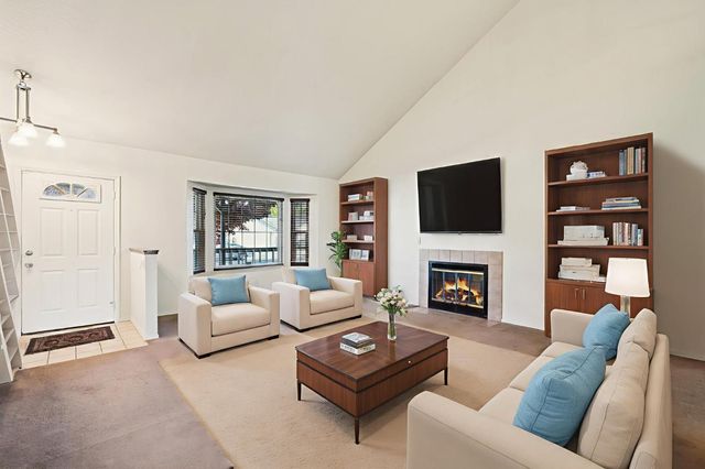 330 Finch Run, Lodi, CA 95240