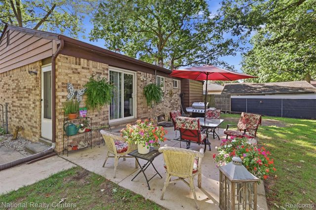 35560 Manila Avenue, Westland, MI 48186