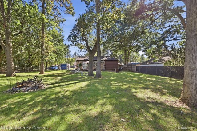 35560 Manila Avenue, Westland, MI 48186