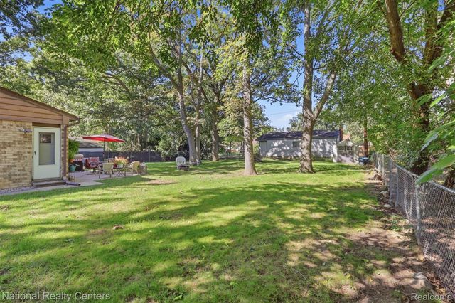 35560 Manila Avenue, Westland, MI 48186
