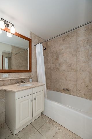 1 Avery St 17F, Boston, MA 02111