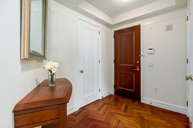 1 Avery St 17F, Boston, MA 02111