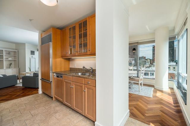 1 Avery St 17F, Boston, MA 02111