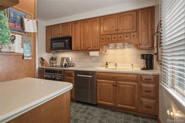 442 N Melborn Street, Dearborn, MI 48128