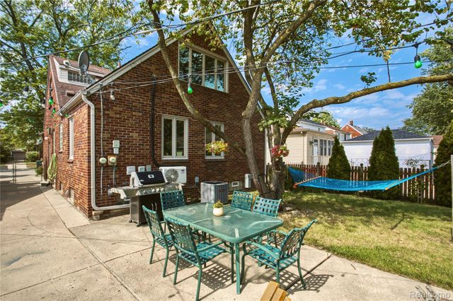 442 N Melborn Street, Dearborn, MI 48128