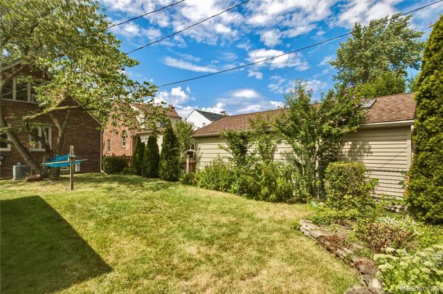 442 N Melborn Street, Dearborn, MI 48128