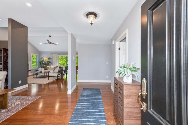 1045 Harrington Way, Carmichael, CA 95608