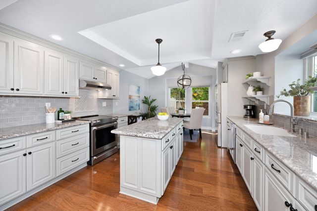 1045 Harrington Way, Carmichael, CA 95608