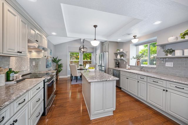 1045 Harrington Way, Carmichael, CA 95608