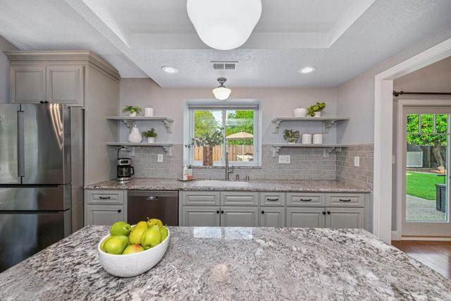 1045 Harrington Way, Carmichael, CA 95608