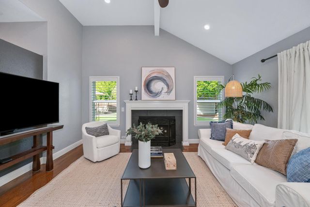 1045 Harrington Way, Carmichael, CA 95608