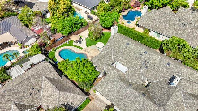 1045 Harrington Way, Carmichael, CA 95608