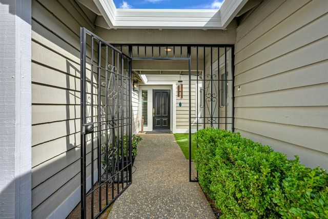 1045 Harrington Way, Carmichael, CA 95608