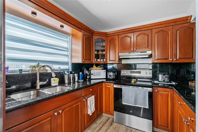 13412 SW 62nd St 103M, Miami, FL 33183