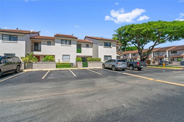 13412 SW 62nd St 103M, Miami, FL 33183