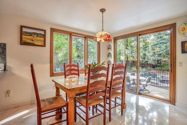 1744 Haggin Grove Way, Carmichael, CA 95608