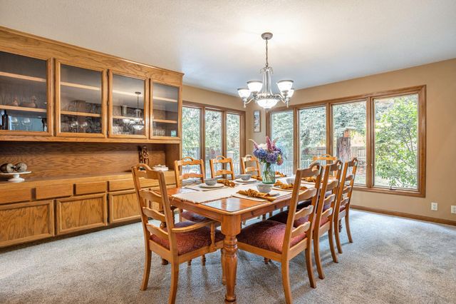 1744 Haggin Grove Way, Carmichael, CA 95608