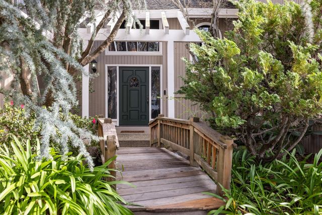 1744 Haggin Grove Way, Carmichael, CA 95608