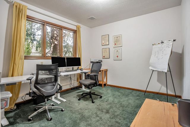 1744 Haggin Grove Way, Carmichael, CA 95608