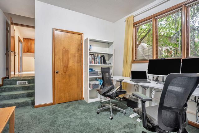 1744 Haggin Grove Way, Carmichael, CA 95608