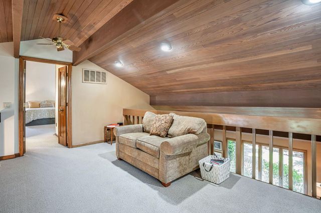 1744 Haggin Grove Way, Carmichael, CA 95608