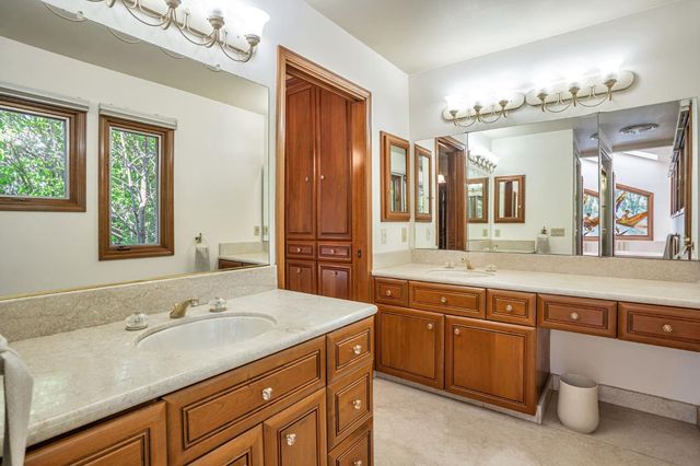 1744 Haggin Grove Way, Carmichael, CA 95608