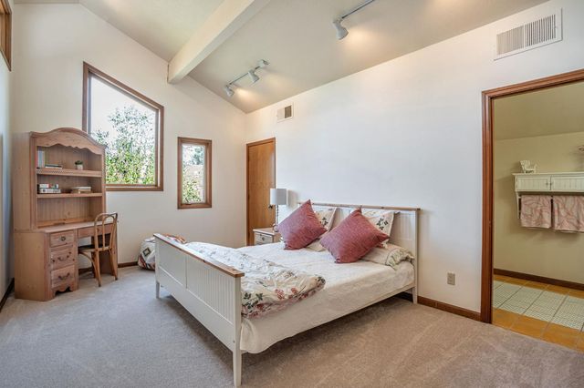 1744 Haggin Grove Way, Carmichael, CA 95608