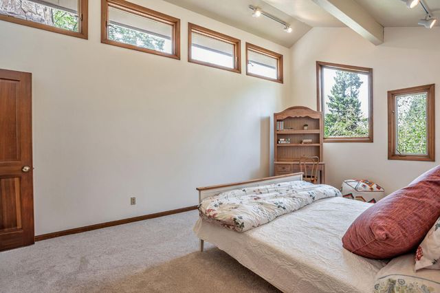 1744 Haggin Grove Way, Carmichael, CA 95608