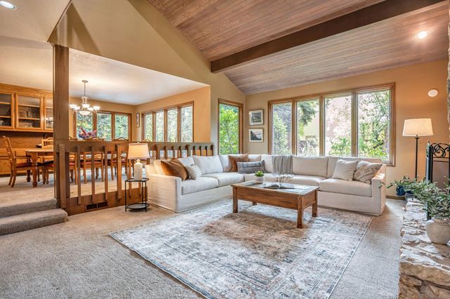 1744 Haggin Grove Way, Carmichael, CA 95608