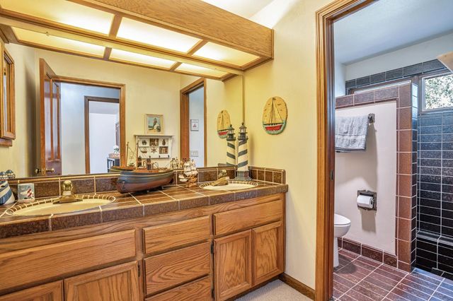 1744 Haggin Grove Way, Carmichael, CA 95608