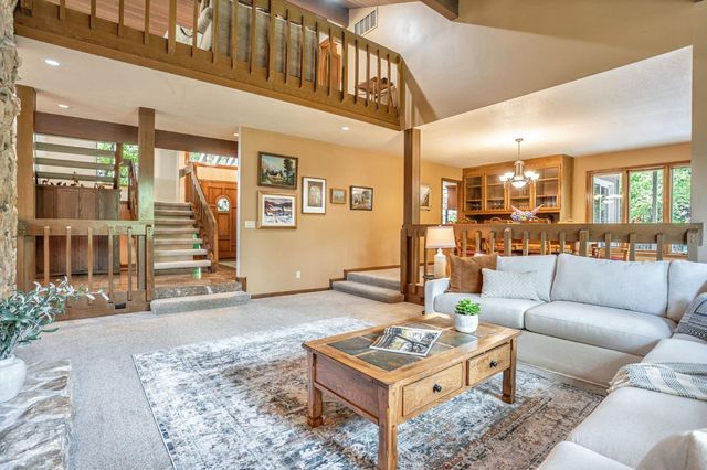 1744 Haggin Grove Way, Carmichael, CA 95608