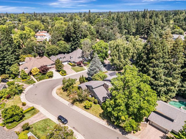 1744 Haggin Grove Way, Carmichael, CA 95608