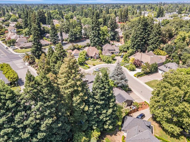 1744 Haggin Grove Way, Carmichael, CA 95608